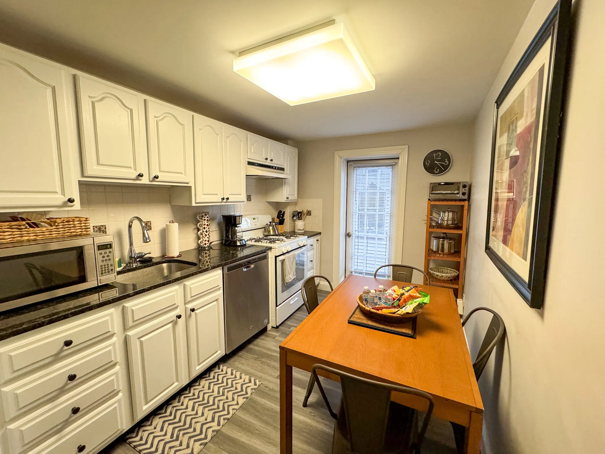 2 bed, 1 bath apartment for rent at 7 Harvard Sq Unit 3B, Brookline Village — photo 3 of 13