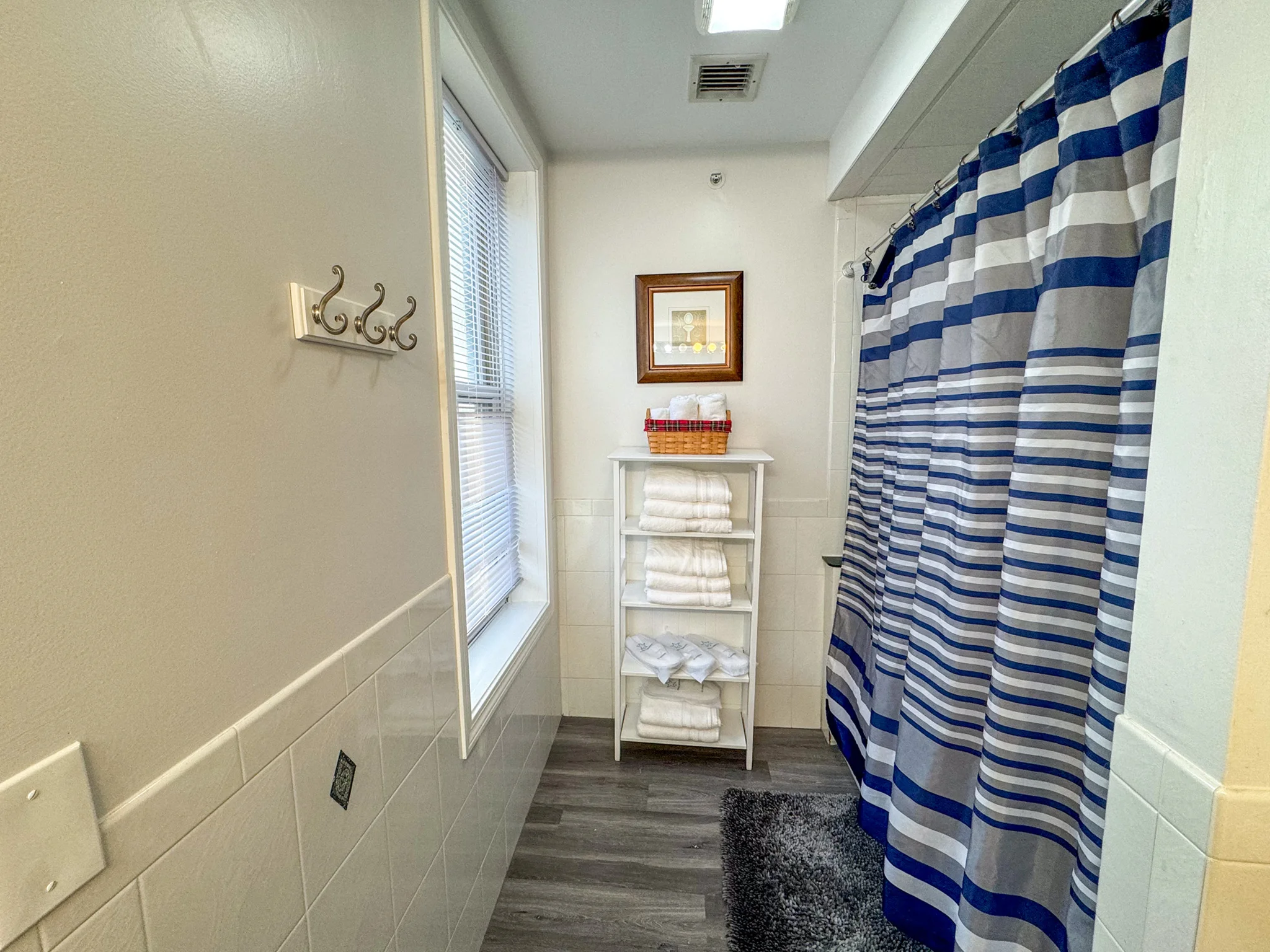 2 bed, 1 bath apartment for rent at 7 Harvard Sq Unit 3B, Brookline Village — photo 12 of 13