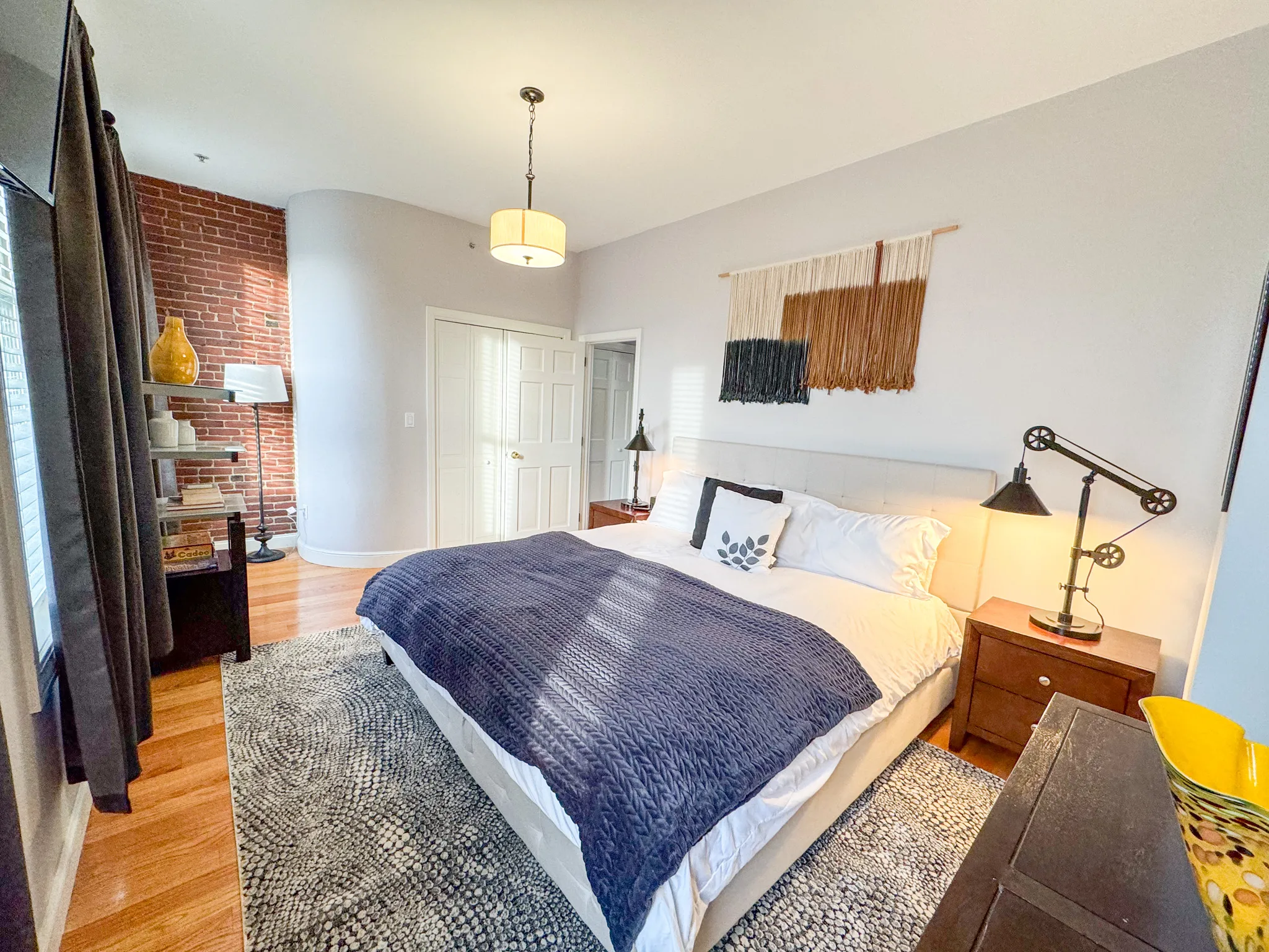 2 bed, 1 bath apartment for rent at 7 Harvard Sq Unit 3B, Brookline Village — photo 10 of 13