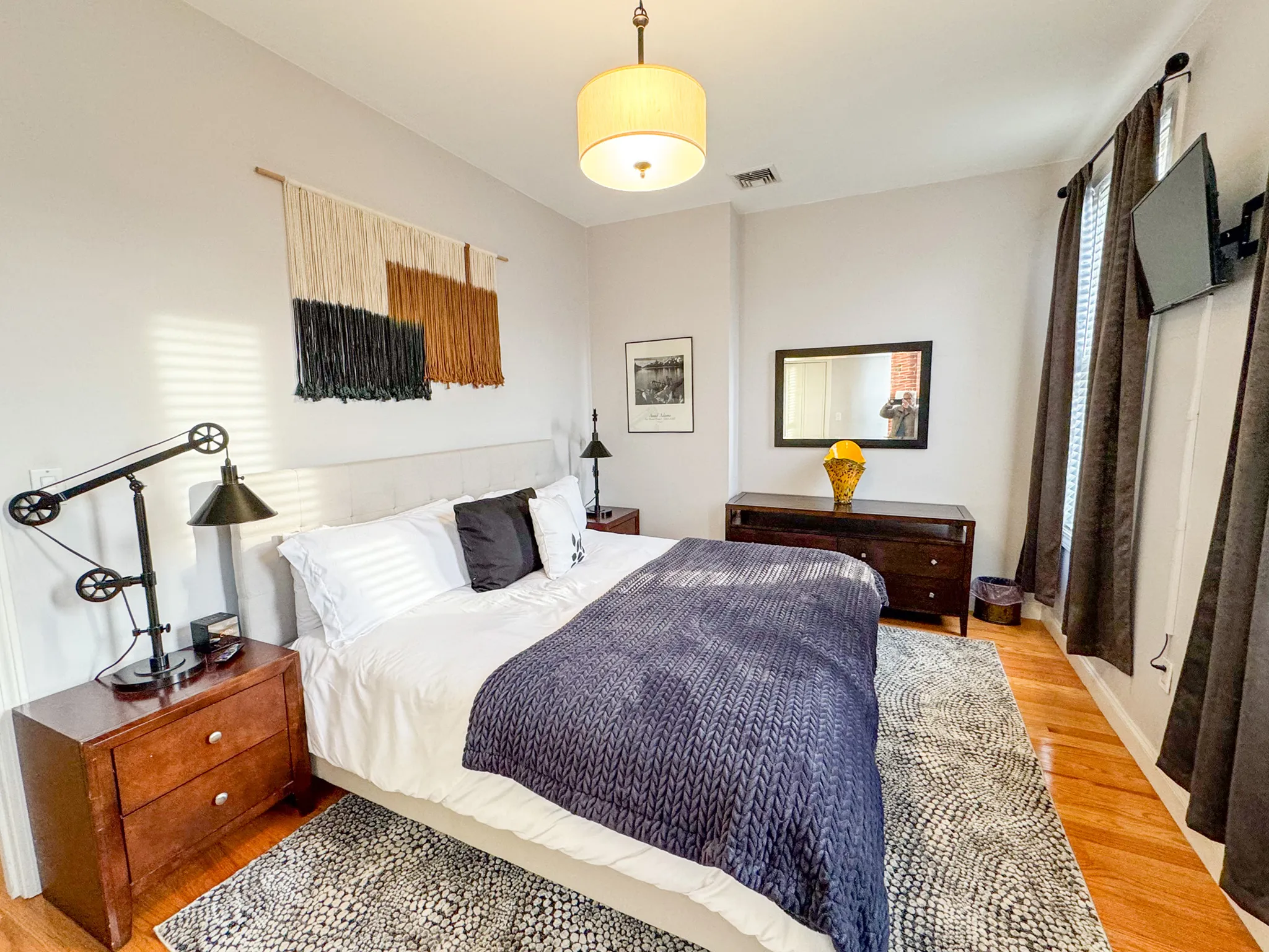 2 bed, 1 bath apartment for rent at 7 Harvard Sq Unit 3B, Brookline Village — photo 5 of 13