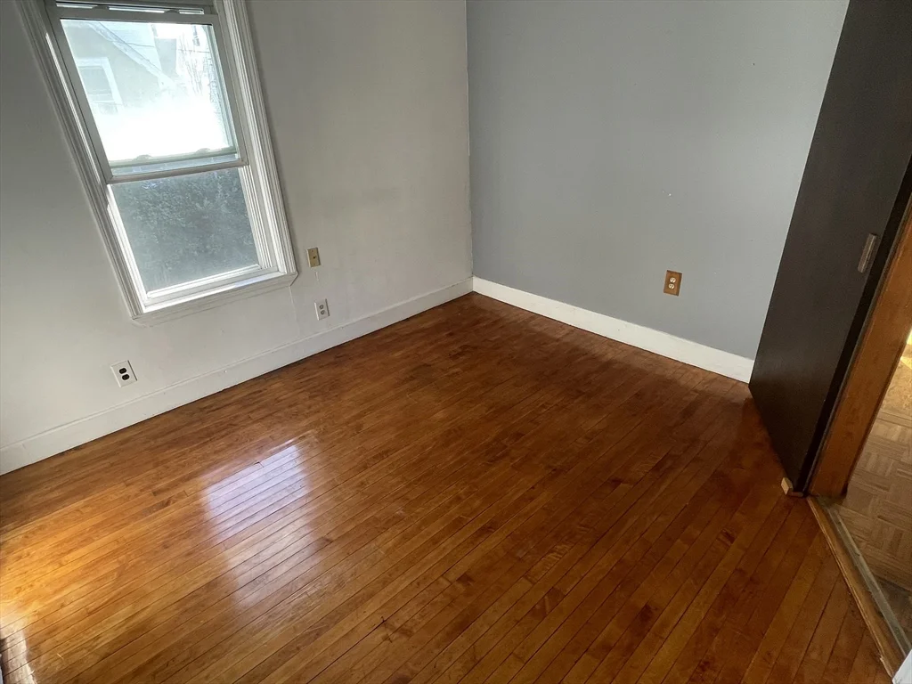 3 bed, 2 bath apartment for rent at 7 Henderson St, Magoun Square — photo 18 of 27