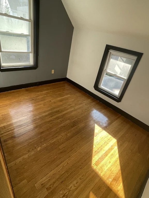 3 bed, 2 bath apartment for rent at 7 Henderson St, Magoun Square — photo 21 of 27