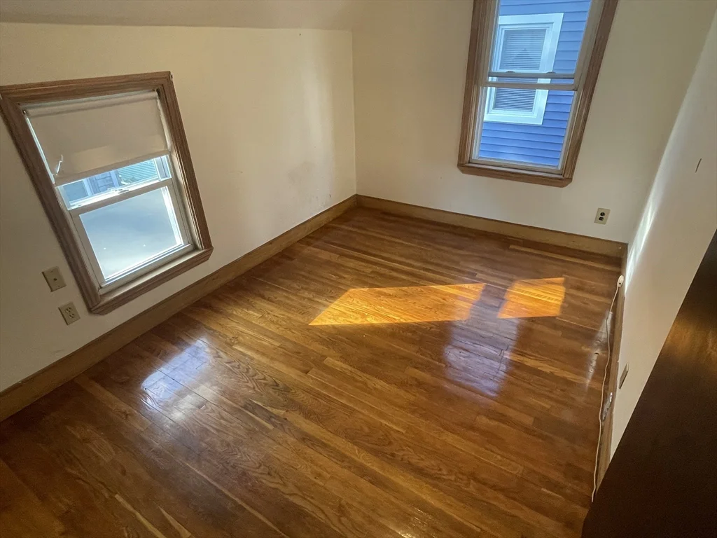 3 bed, 2 bath apartment for rent at 7 Henderson St, Magoun Square — photo 19 of 27