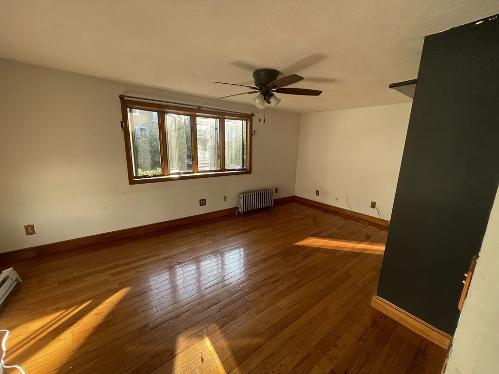 3 bed, 2 bath apartment for rent at 7 Henderson St, Magoun Square — photo 6 of 27