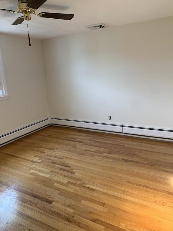 4 bed, 2 bath apartment for rent at 7 Heritage Way Unit 1, Burlington — photo 15 of 27