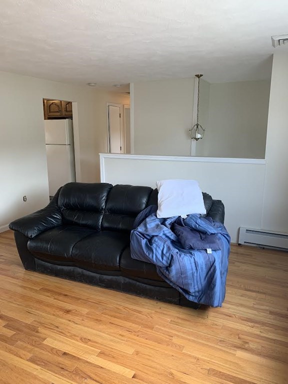 4 bed, 2 bath apartment for rent at 7 Heritage Way Unit 1, Burlington — photo 5 of 27