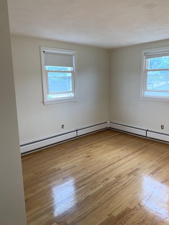 4 bed, 2 bath apartment for rent at 7 Heritage Way Unit 1, Burlington — photo 12 of 27