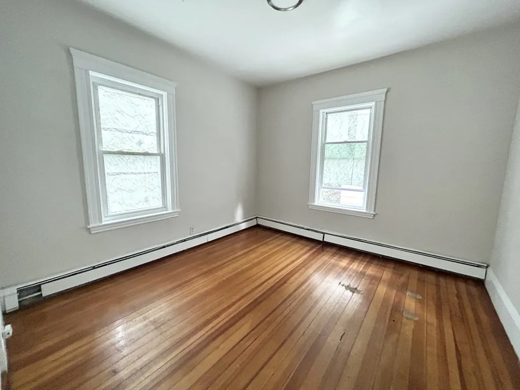 3 bed, 1 bath apartment for rent at 7 Hesston Ter Unit 1, Dorchester — photo 5 of 10