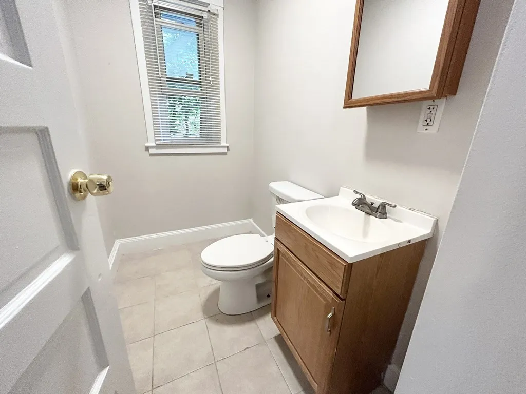 3 bed, 1 bath apartment for rent at 7 Hesston Ter Unit 2, Boston — photo 7 of 8