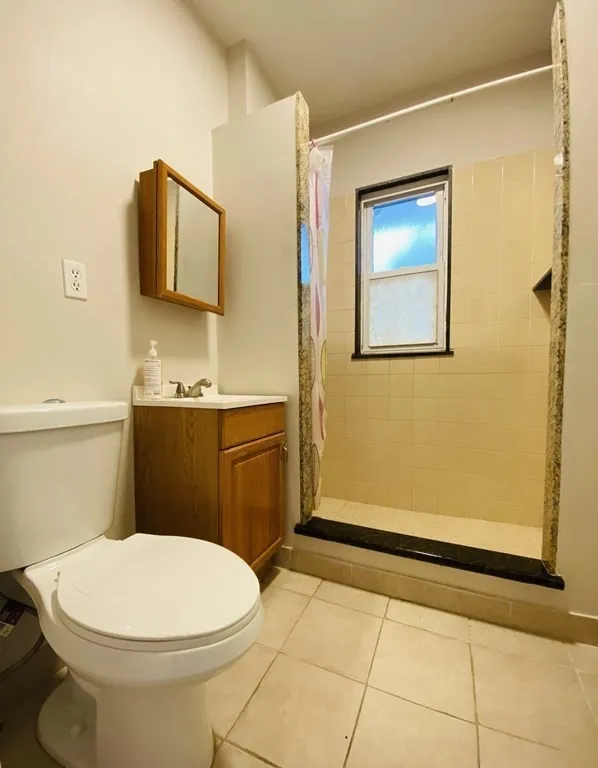 3 bed, 1 bath apartment for rent at 7 Hesston Ter Unit 3, Boston — photo 13 of 17