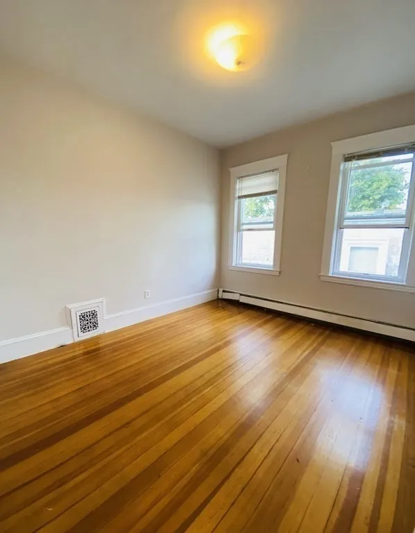 3 bed, 1 bath apartment for rent at 7 Hesston Ter Unit 3, Boston — photo 7 of 17