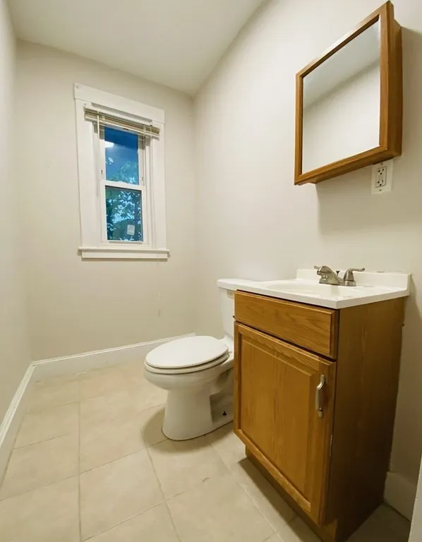 3 bed, 1 bath apartment for rent at 7 Hesston Ter Unit 3, Boston — photo 14 of 17