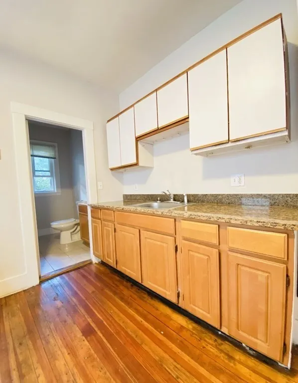 3 bed, 1 bath apartment for rent at 7 Hesston Ter Unit 3, Boston — photo 3 of 17