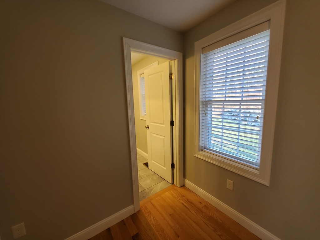 3 bed, 2 bath apartment for rent at 7 High St, Freetown — photo 6 of 27