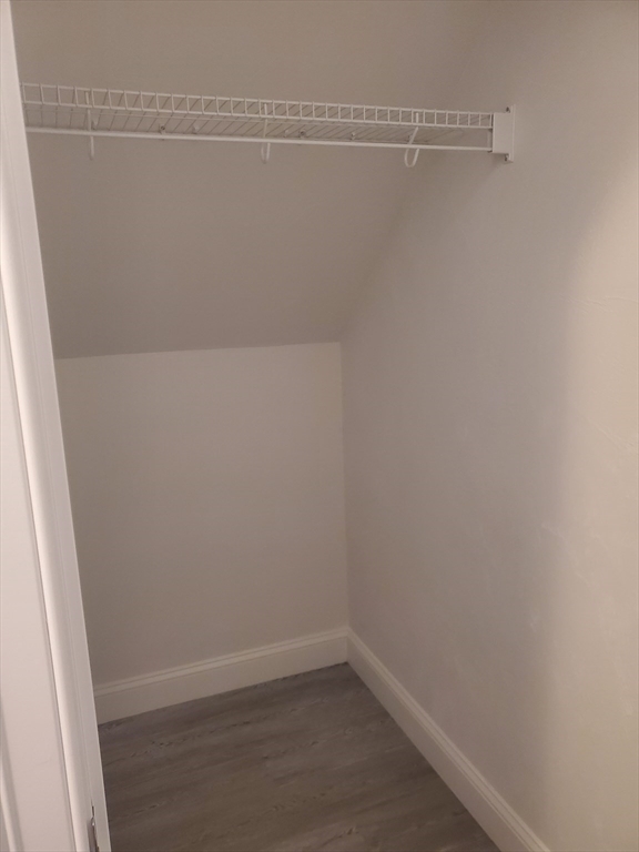 3 bed, 2 bath apartment for rent at 7 High St, Freetown — photo 24 of 27