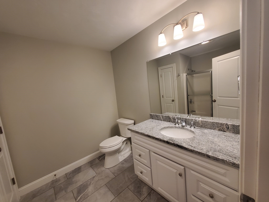 3 bed, 2 bath apartment for rent at 7 High St, Freetown — photo 12 of 27
