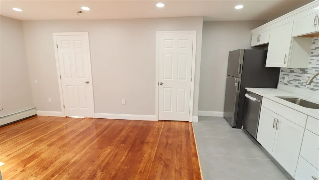 2 bed, 1 bath apartment for rent at 7 High St Unit 12, Clinton — photo 8 of 26