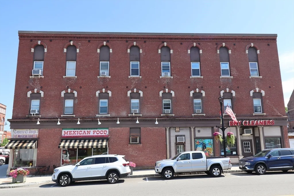 2 bed, 1 bath apartment for rent at 7 High St Unit 12, Clinton — photo 23 of 26