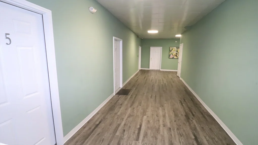 1 bed, 1 bath apartment for rent at 7 High St Unit 5, Clinton — photo 14 of 17