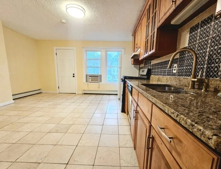 2 bed, 1 bath apartment for rent at 7 High Street Pl Unit 2, Jamaica Plain — photo 3 of 20