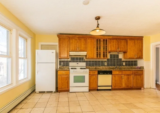 2 bed, 1 bath apartment for rent at 7 High Street Pl Unit 2, Jamaica Plain — photo 2 of 20