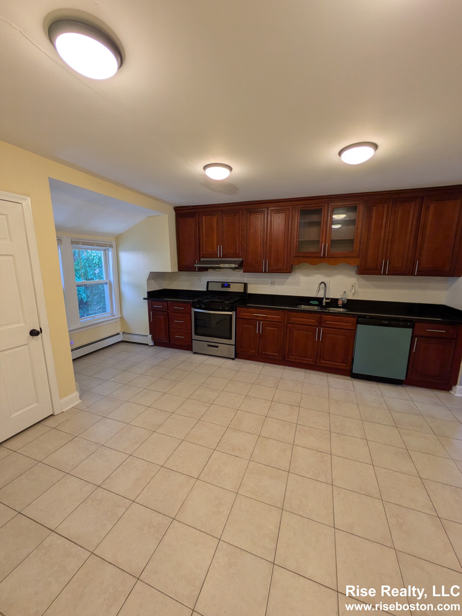 2 bed, 1 bath apartment for rent at 7 High Street Pl Unit 3, Brookline — photo 3 of 13