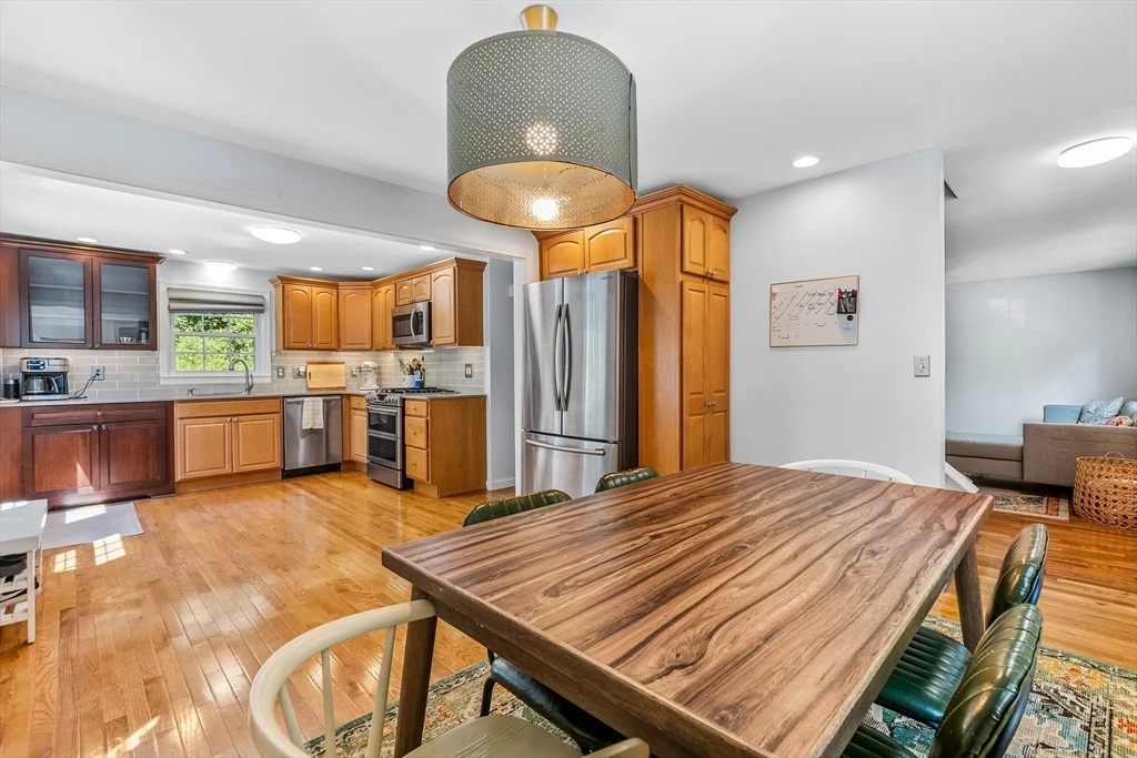 3 bed, 2 bath apartment for rent at 7 Hill St, Norton — photo 9 of 29