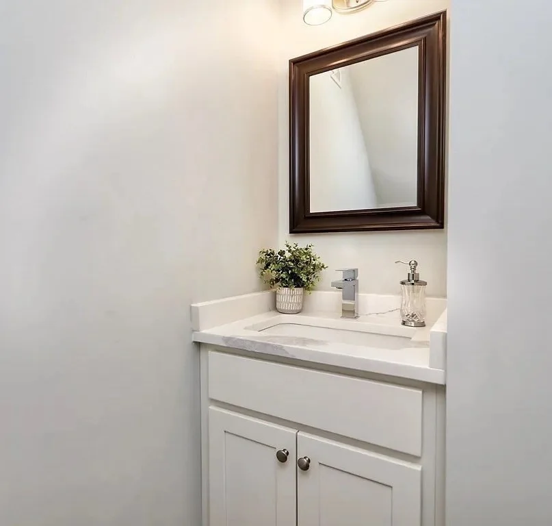 2 bed, 2 bath apartment for rent at 7 Hillside Ave Unit 3, Medford — photo 12 of 14