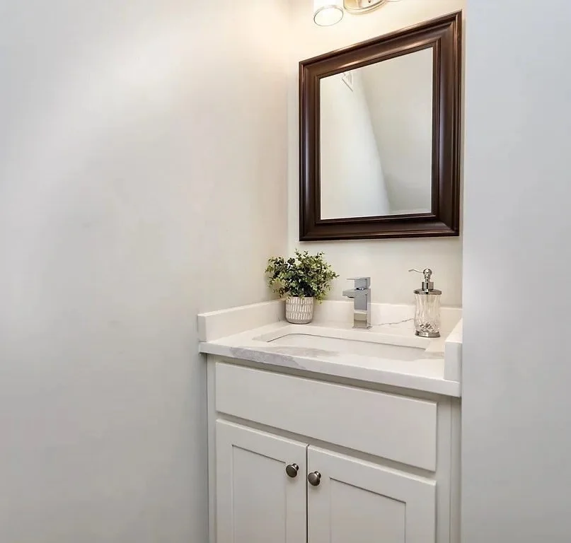2 bed, 2 bath apartment for rent at 7 Hillside Ave Unit 3, Medford — photo 19 of 23