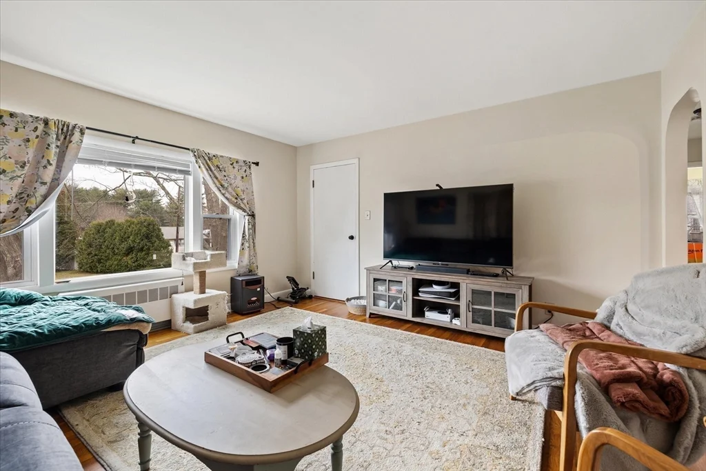 2 bed, 1 bath apartment for rent at 7 Holbrook Rd Unit 2, Oxford — photo 6 of 14