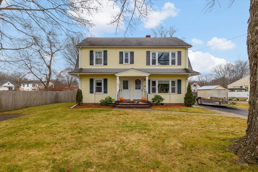 2 bed, 1 bath apartment for rent at 7 Holbrook Rd Unit 2, Oxford — photo 1 of 14