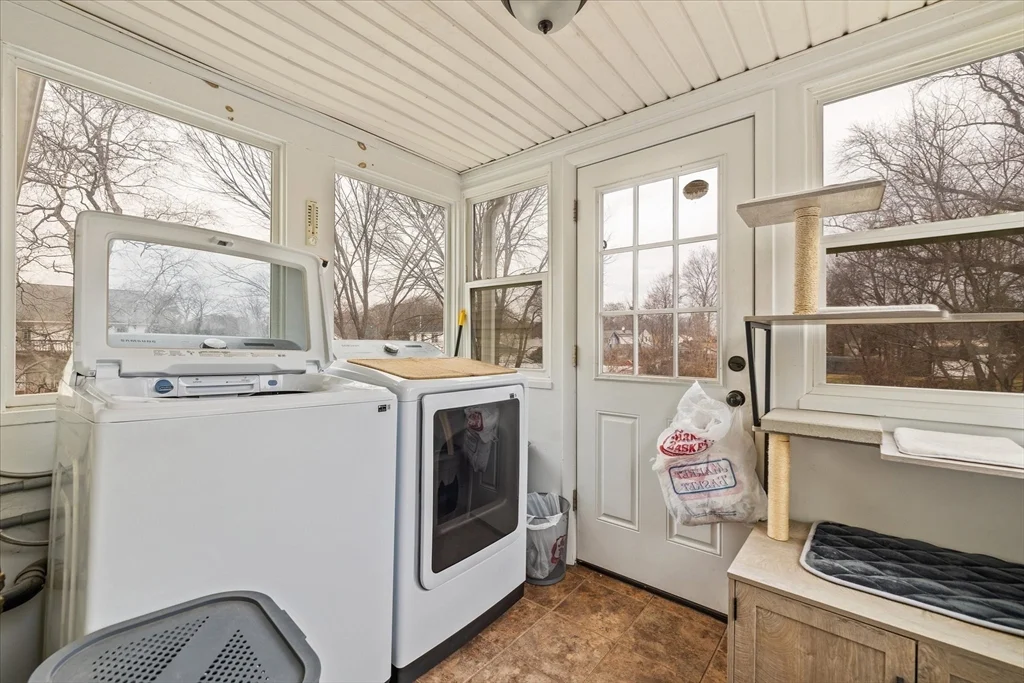 2 bed, 1 bath apartment for rent at 7 Holbrook Rd Unit 2, Oxford — photo 9 of 14