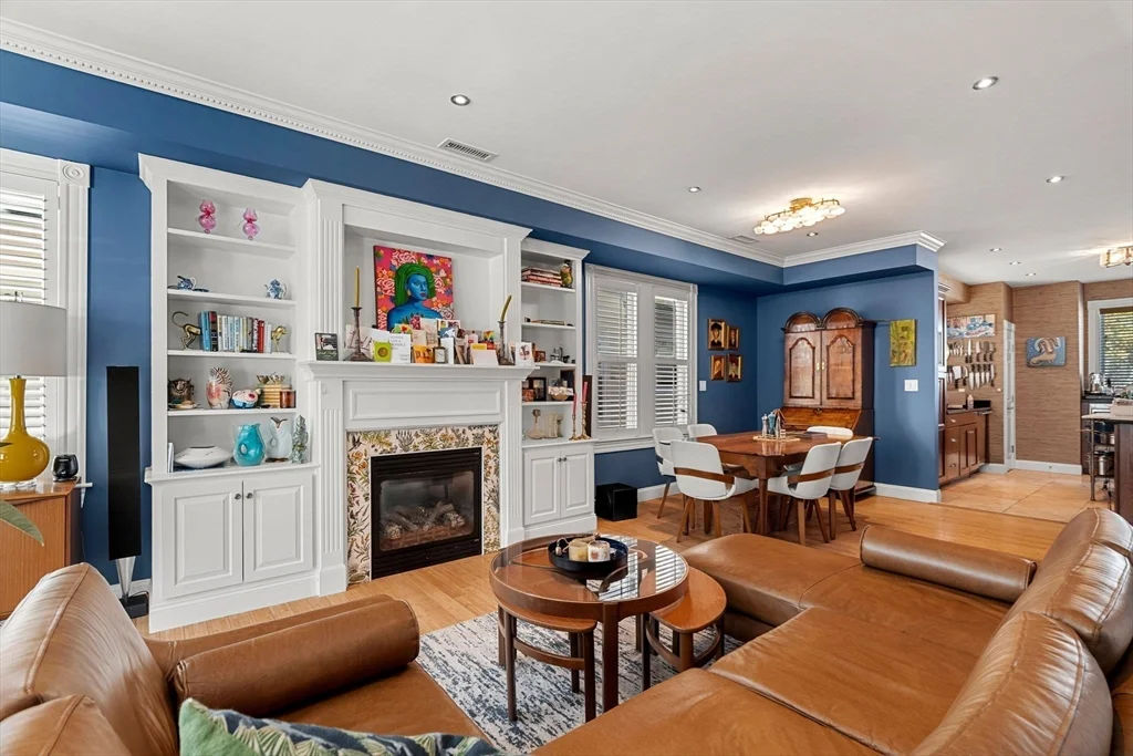 4 bed, 2 bath apartment for rent at 7 Horton St Unit 7, Newburyport — photo 3 of 23