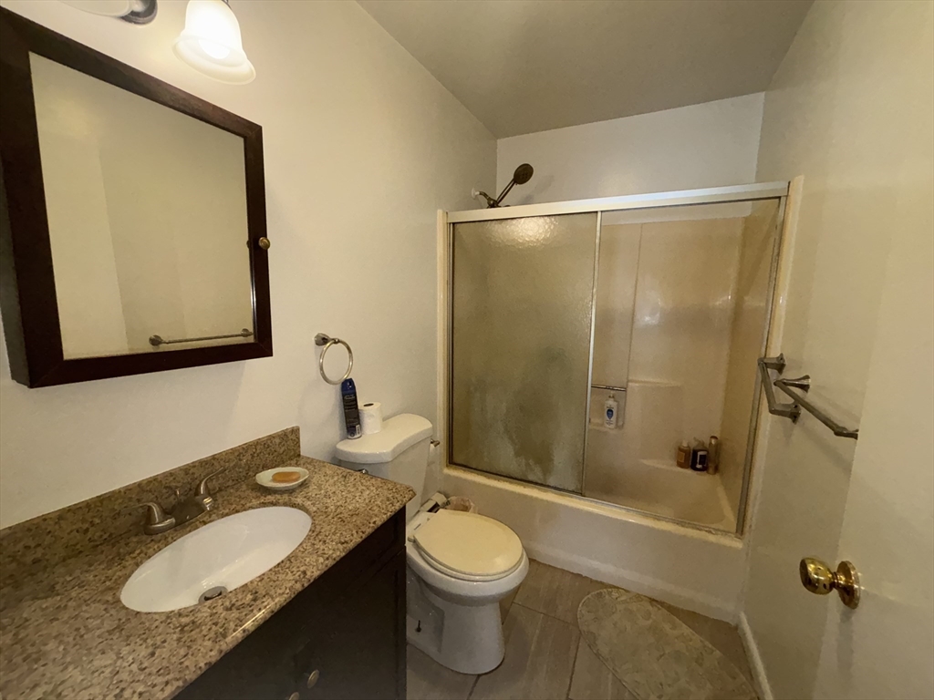 3 bed, 1 bath apartment for rent at 7 Howe Terr Unit 7, Dorchester — photo 16 of 26