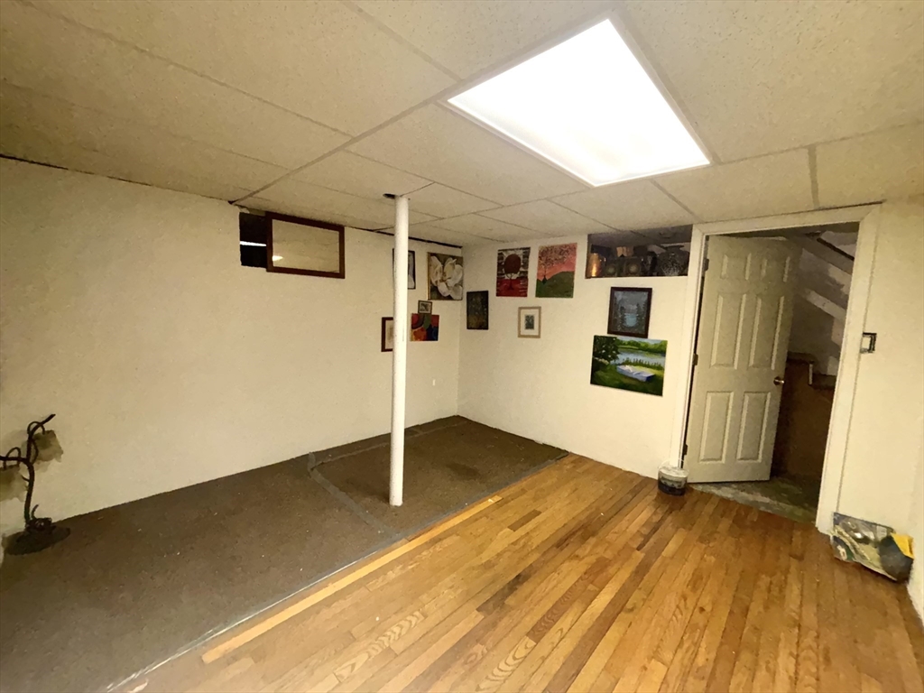 3 bed, 1 bath apartment for rent at 7 Howe Terr Unit 7, Dorchester — photo 21 of 26