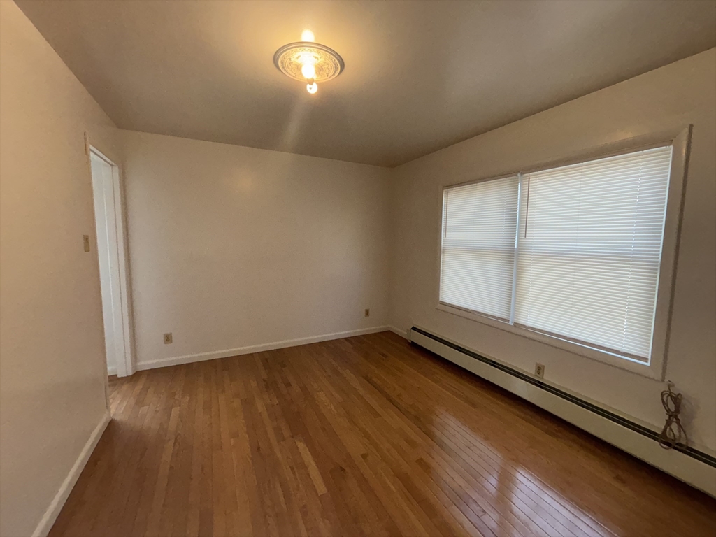 3 bed, 1 bath apartment for rent at 7 Howe Terr Unit 7, Dorchester — photo 13 of 26