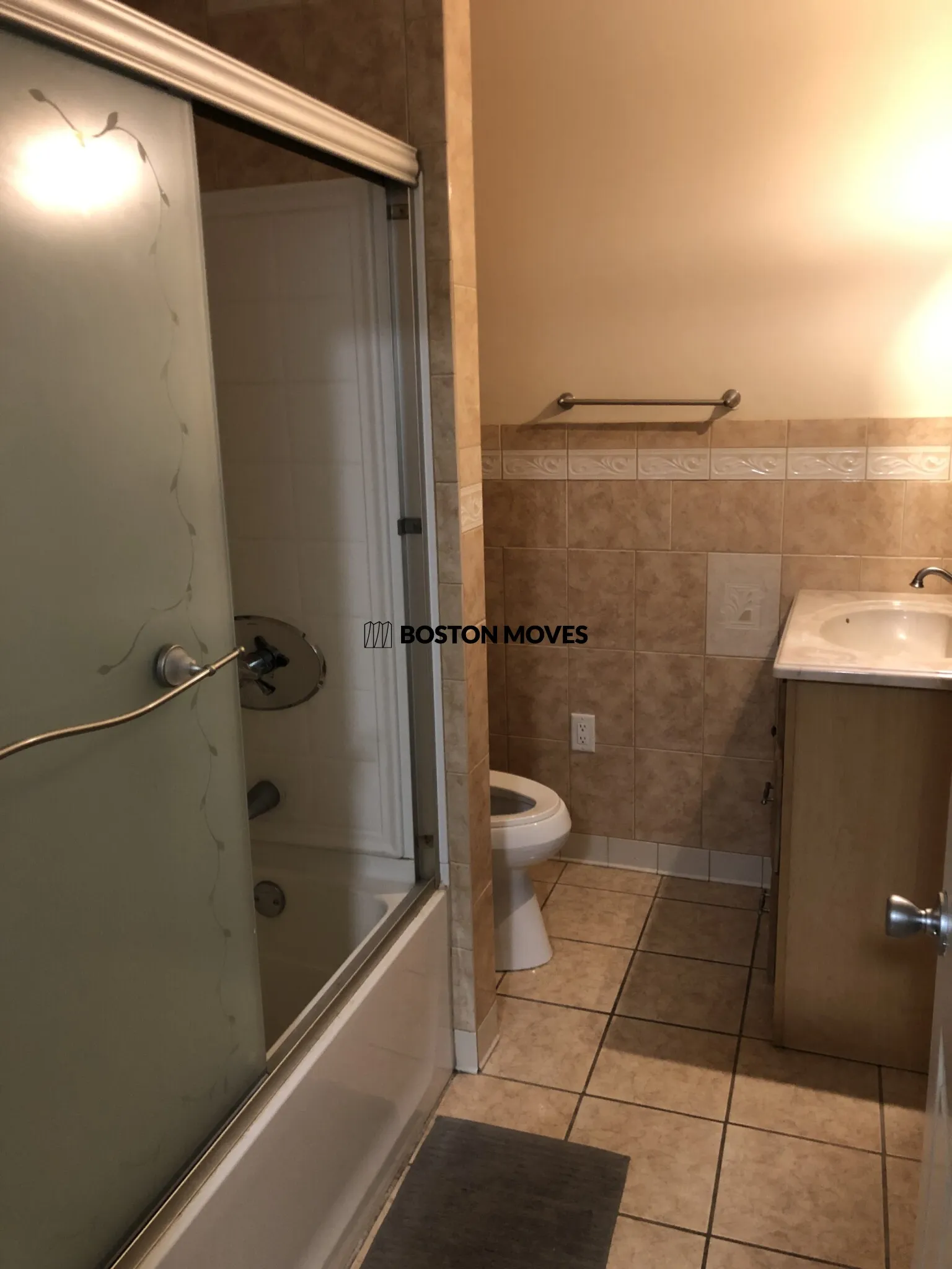 5 bed, 2 bath apartment for rent at 7 Imrie Rd Unit 7, Brighton — photo 8 of 9