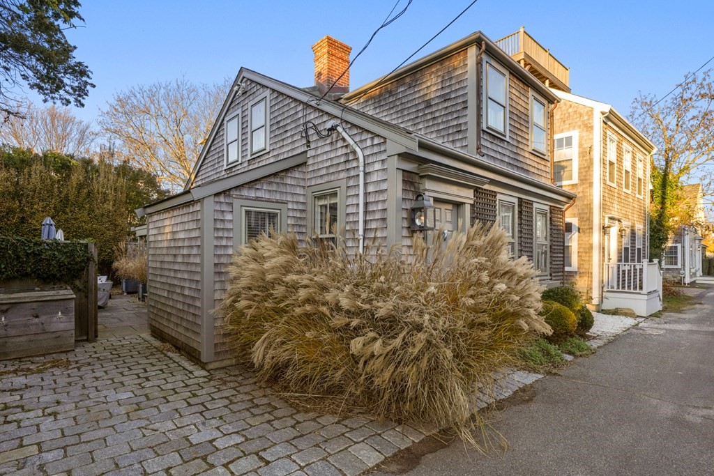 4 bed, 1 bath apartment for rent at 7 Independent Way Unit 0, Nantucket (vil) — photo 25 of 25