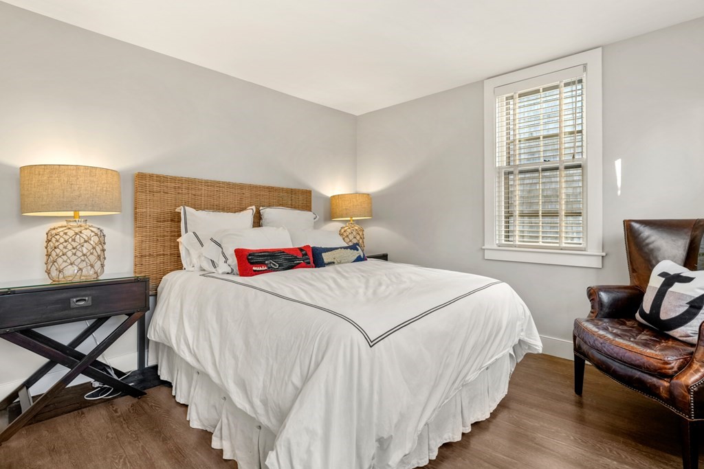 4 bed, 1 bath apartment for rent at 7 Independent Way Unit 0, Nantucket (vil) — photo 13 of 25