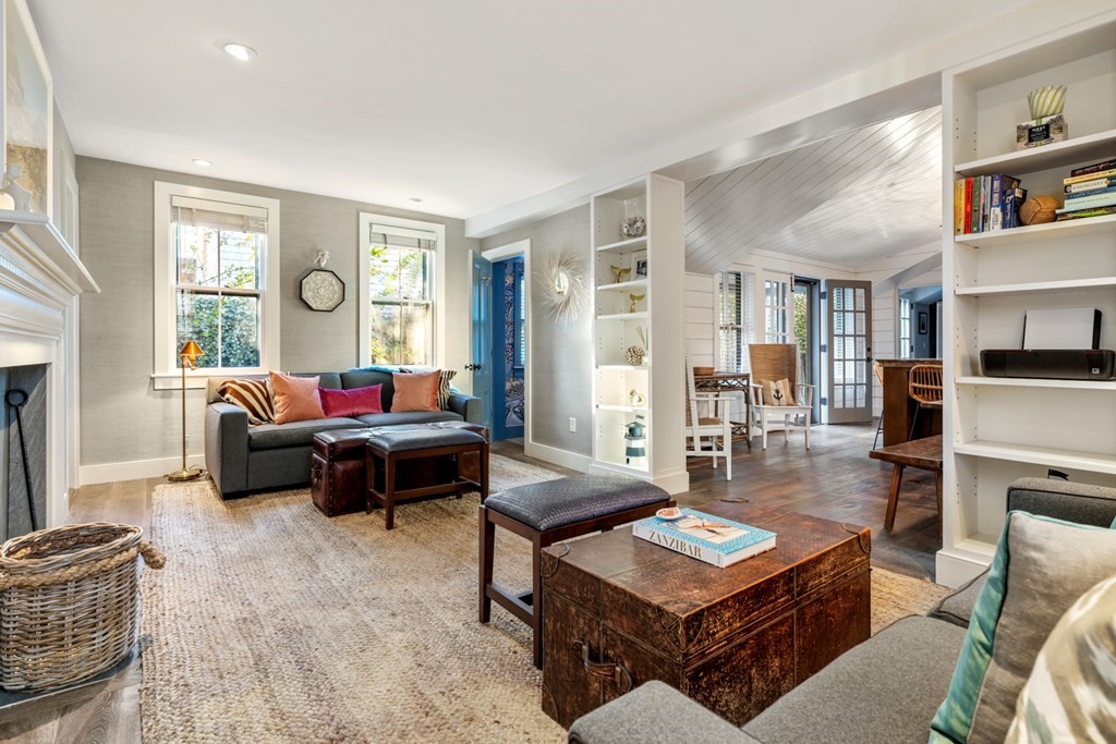 4 bed, 1 bath apartment for rent at 7 Independent Way Unit 0, Nantucket (vil) — photo 10 of 25