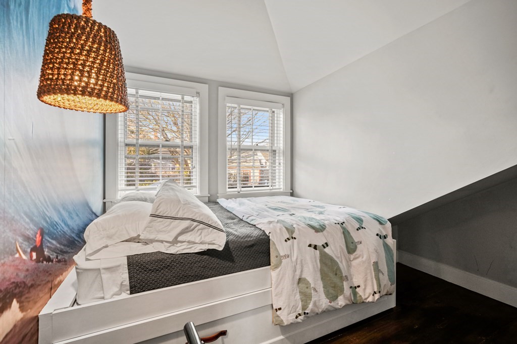 4 bed, 1 bath apartment for rent at 7 Independent Way Unit 0, Nantucket (vil) — photo 21 of 25