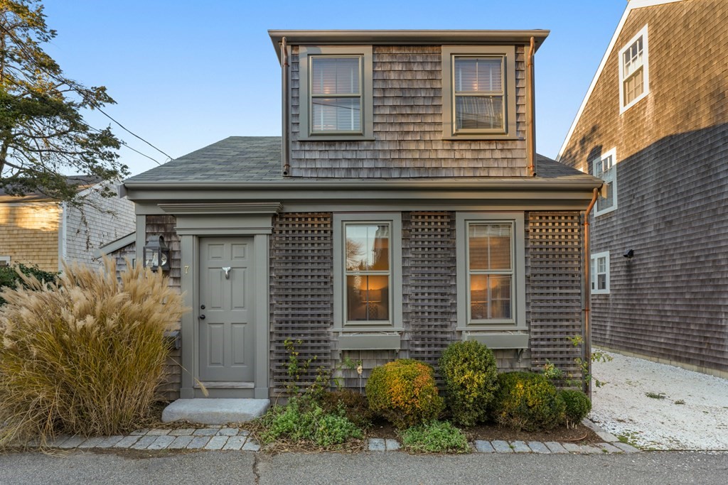 4 bed, 1 bath apartment for rent at 7 Independent Way Unit 0, Nantucket (vil) — photo 24 of 25