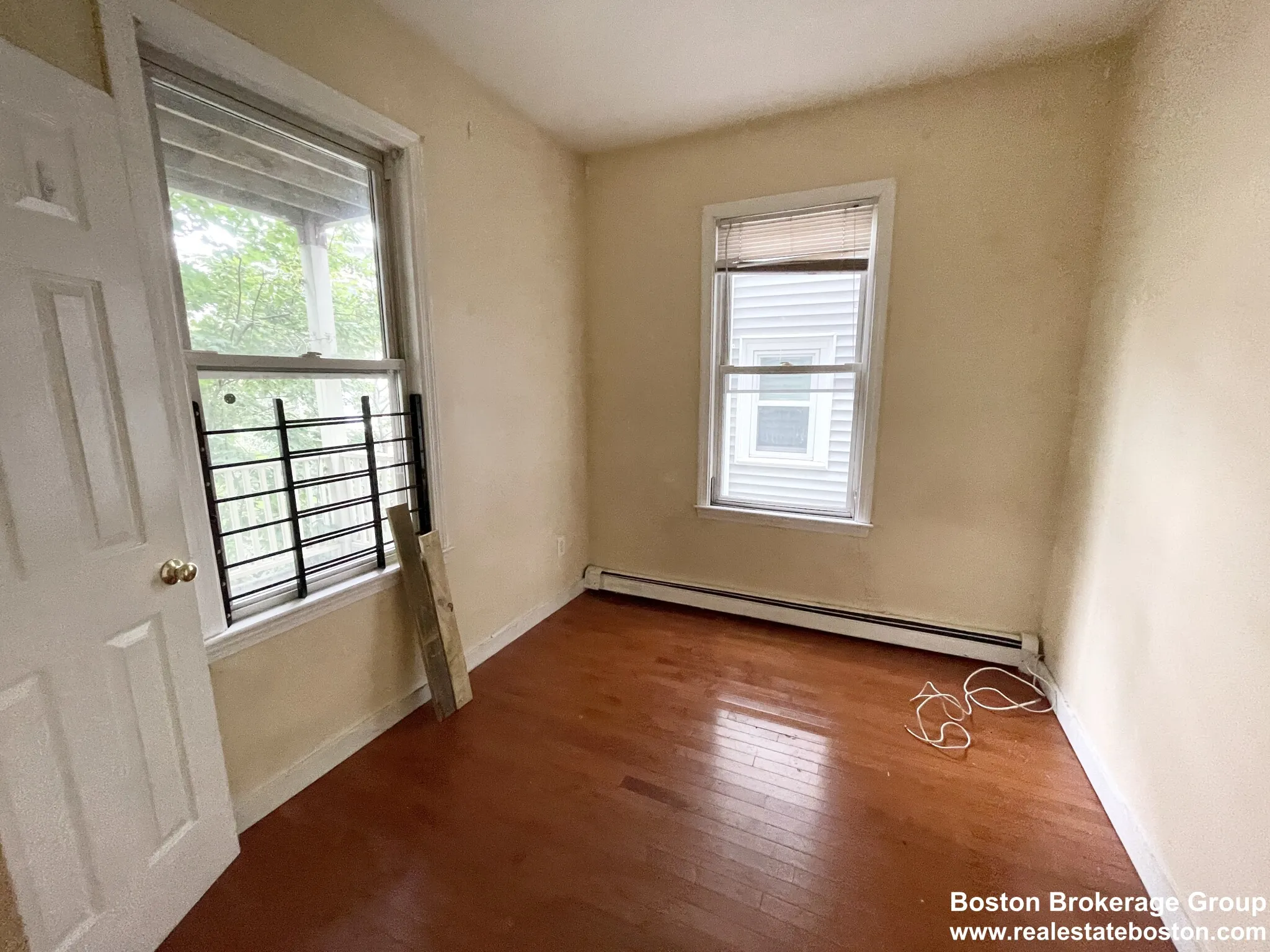 3 bed, 1.5 bath apartment for rent at 7 Iroquois St Unit 1, Mission Hill — photo 7 of 8