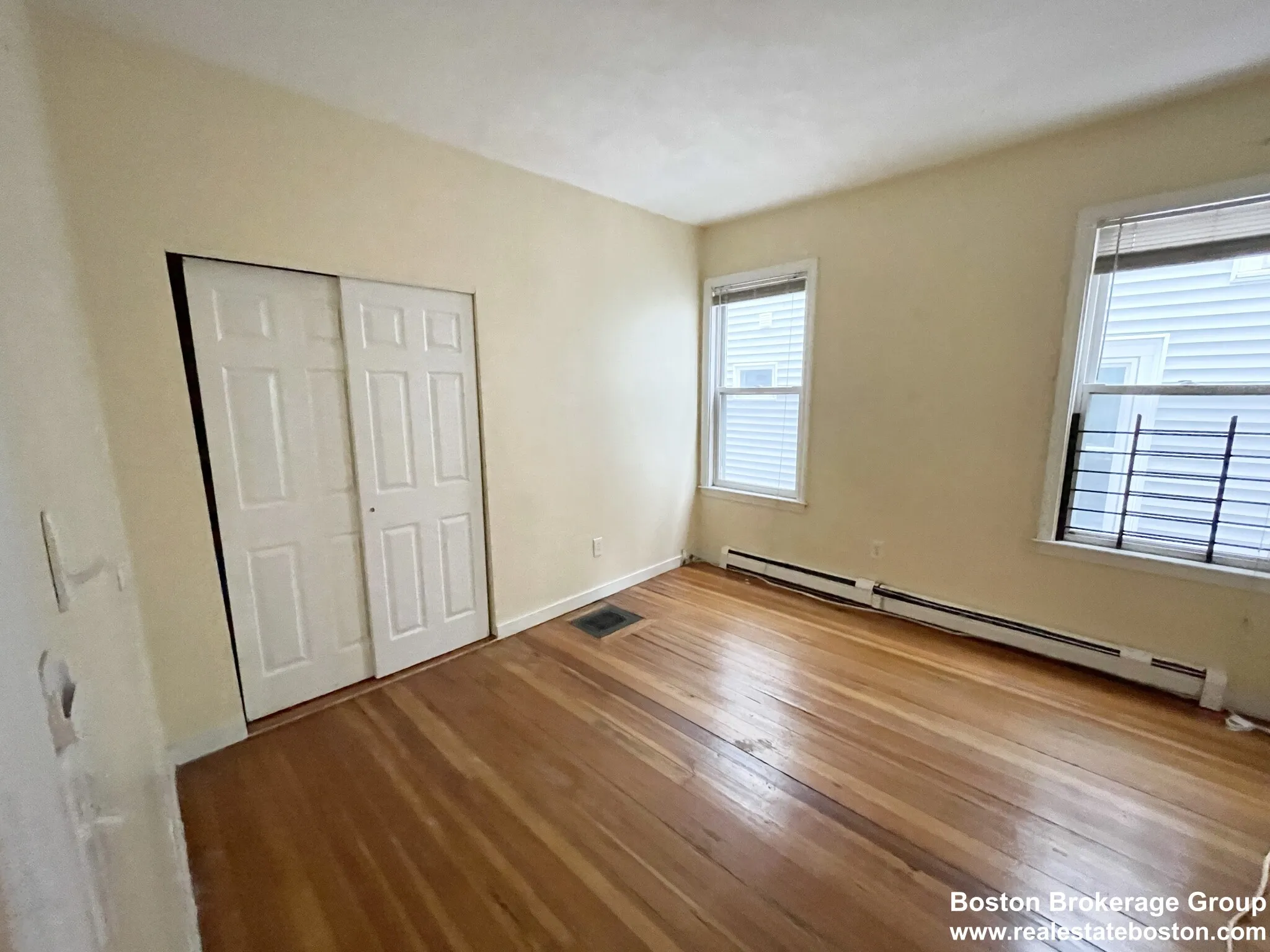 3 bed, 1.5 bath apartment for rent at 7 Iroquois St Unit 1, Mission Hill — photo 3 of 8