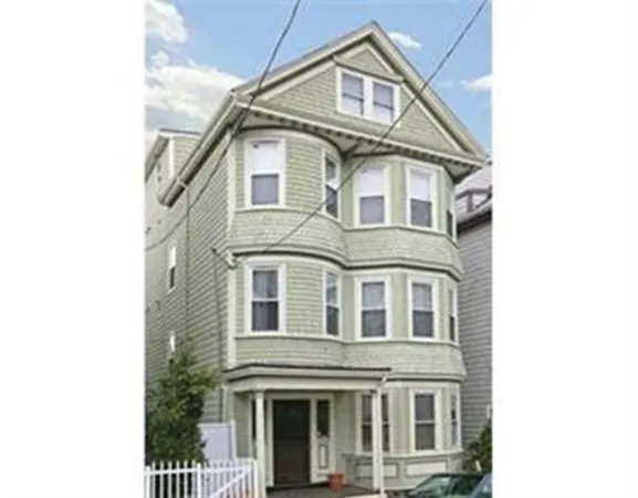 4 bed, 1 bath apartment for rent at 7 Iroquois St Unit 2, Mission Hill — photo 15 of 15