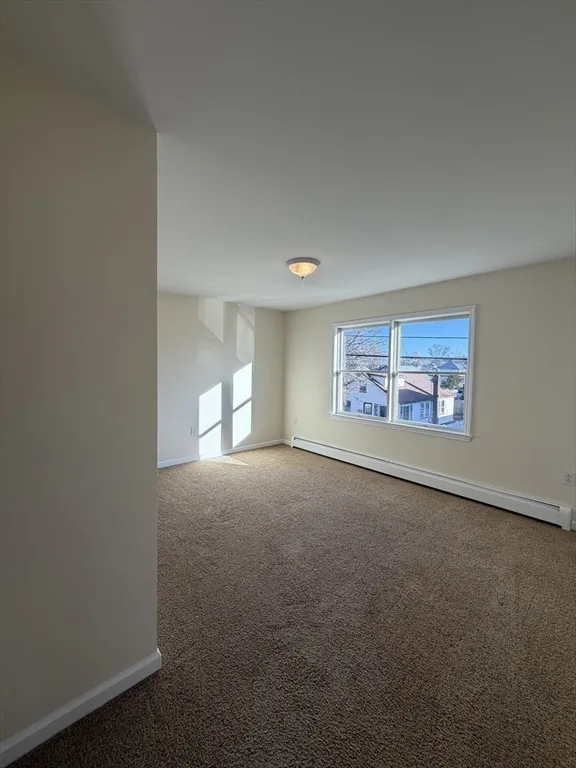 3 bed, 2 bath apartment for rent at 7 J St, Hull — photo 20 of 21