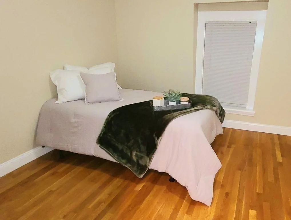 3 bed, 1 bath apartment for rent at 7 Jaques St Unit 2, Somerville — photo 4 of 6