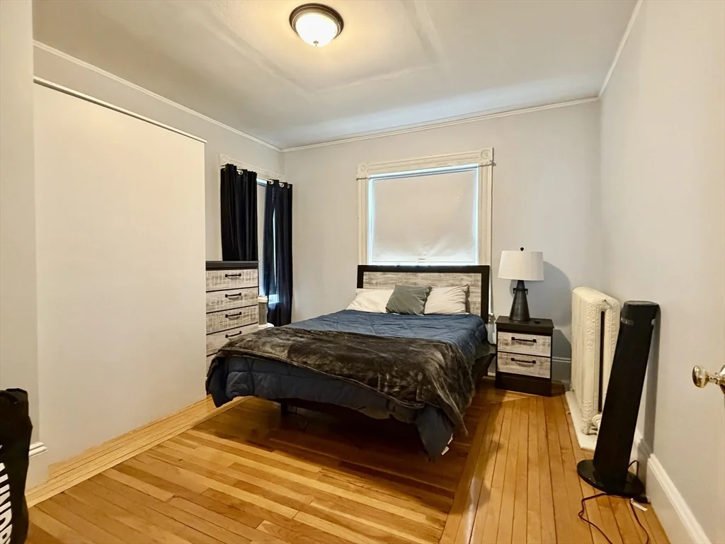 3 bed, 1 bath apartment for rent at 7 Judson St Unit 1, Beverly — photo 5 of 11