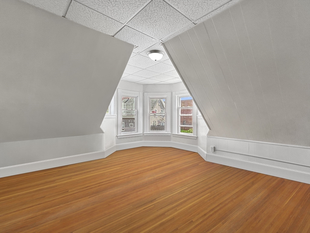 3 bed, 1 bath apartment for rent at 7 Judson Unit 3, Beverly — photo 4 of 10