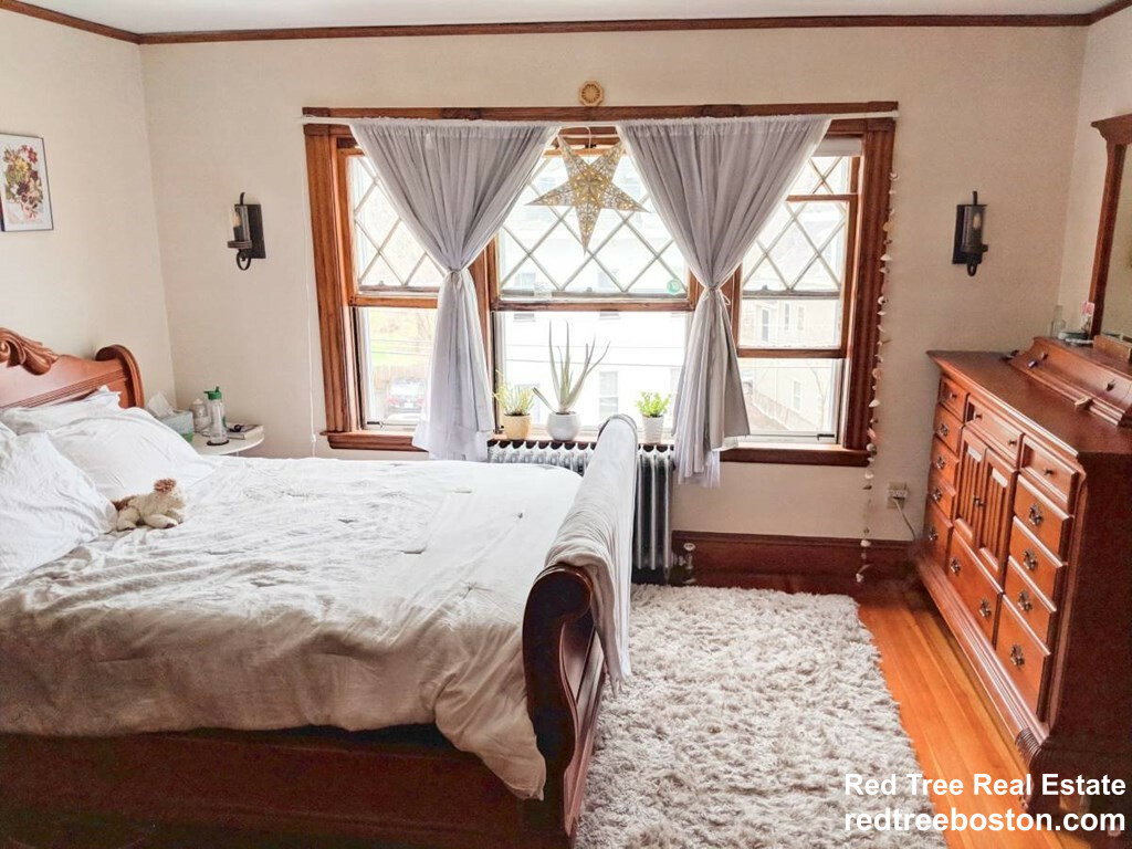 5 bed, 2 bath apartment for rent at 7 Justin Rd Unit 2, Brighton — photo 10 of 15